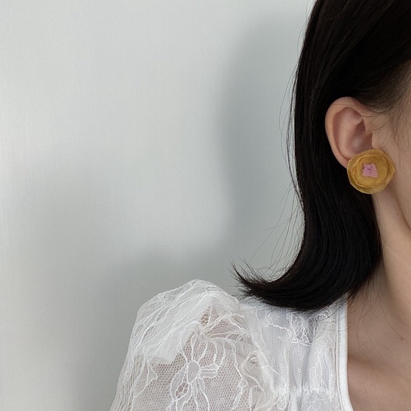 Organza flower earrings - Picture 9 of 9